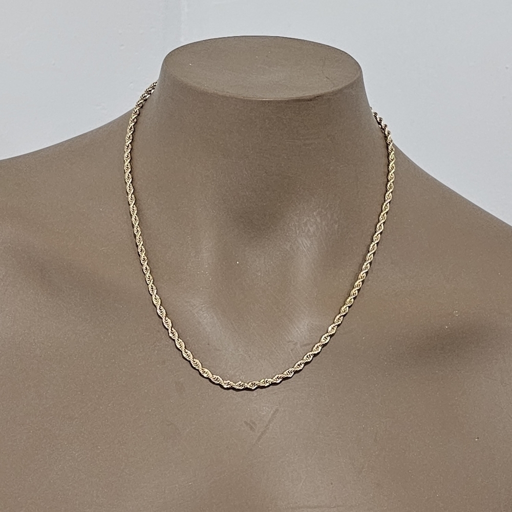 TIME AND TRU NECKLACE GOLD COLOR TORSAL .